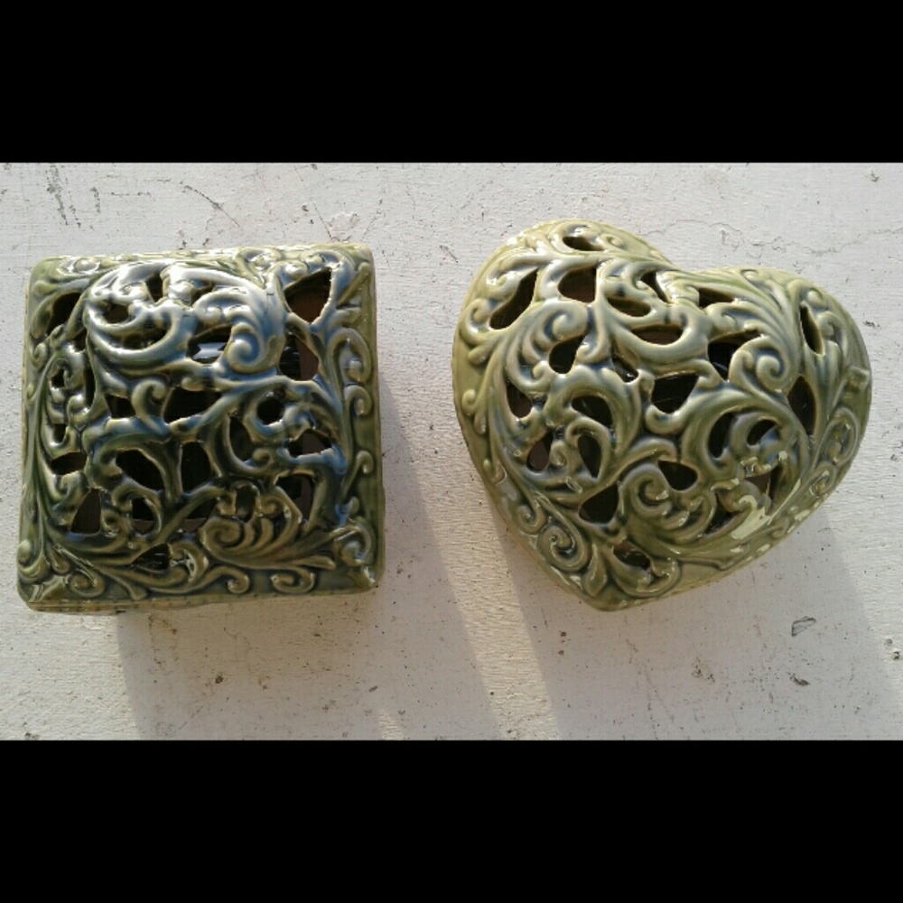 Set of 2 small olive green trinket boxes